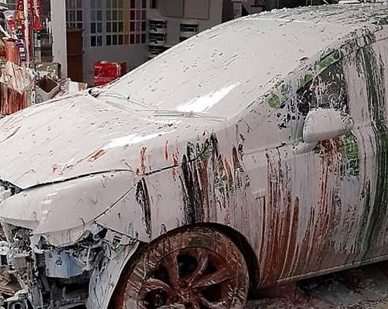 فاجعه ای که راننده ایرلندی در فروشگاه رنگ به بار آورد