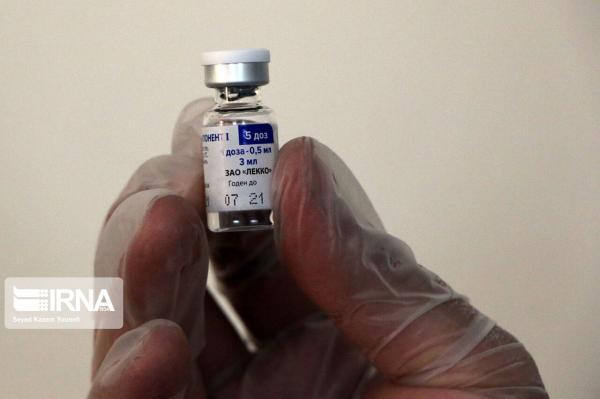 خبرنگاران دومین محموله واکسن اسپوتنیک وی به تهران رسید