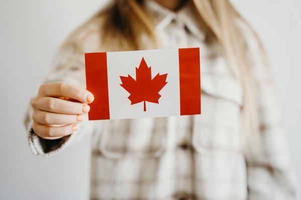 چطور از ایران به کانادا مهاجرت کنیم؟