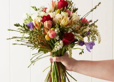 راهنمای خرید برترین دسته گل ها برای کسانی که دوست شان داریم